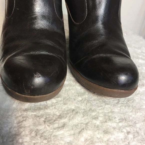 Black Friday STEAL! Ugg Meredith wedge waterproof leather bootie, size 8! - Picture 4 of 10